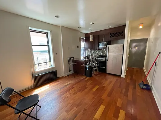 Rented by NY Living Solutions | media 9