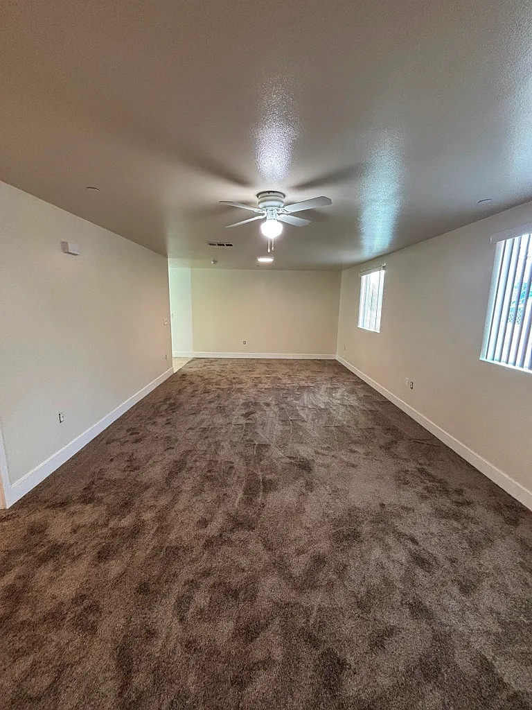 5 bed, 1854 sqft, $3,850 — Photo 4