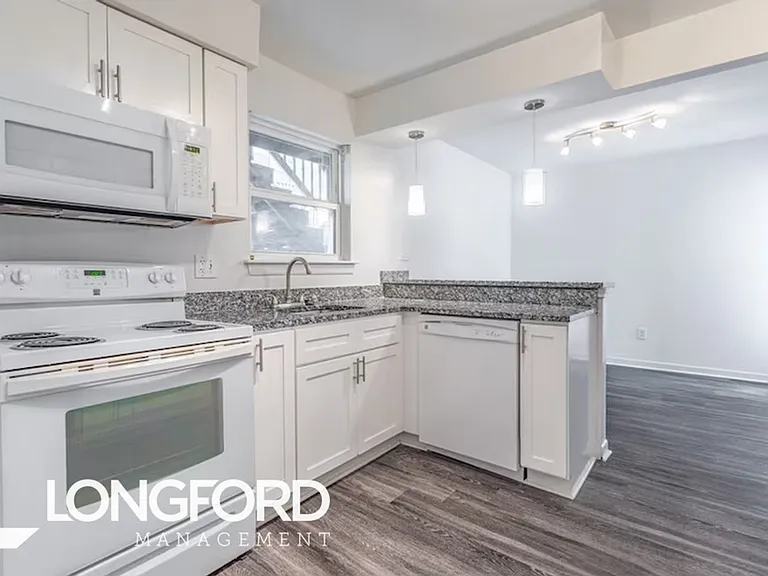 Sonoma Woods Apartments — Photo 3