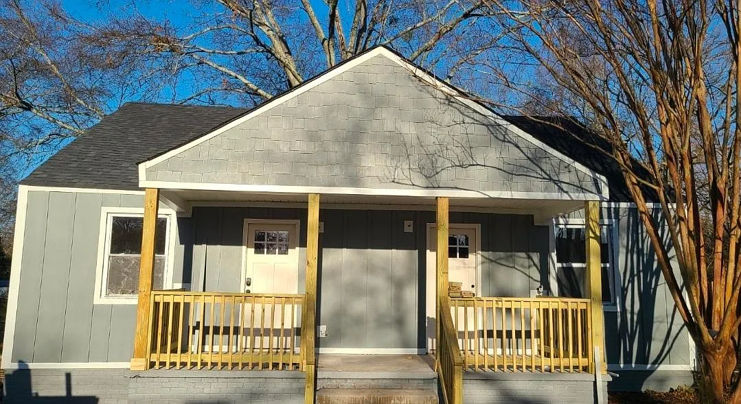 100 Bleckley Ave - Room A (Greenville SC) — Photo 4