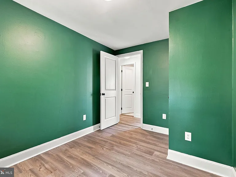 306 Fegan Rd — Photo 37