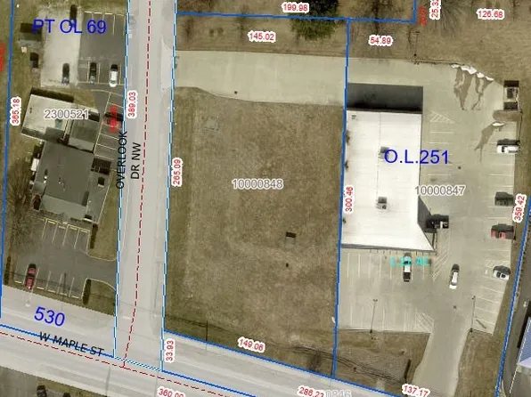 715 W Maple St, Hartville, OH 44632