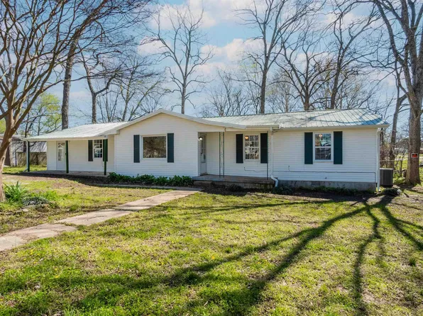 105 E Pike St, Des Arc, AR 72040