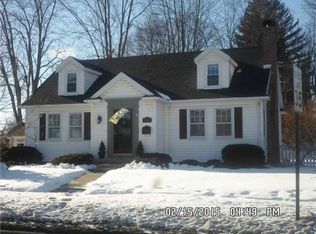 906 Jefferson Ave, Defiance, OH 43512