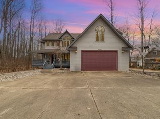 1736 W Higgins Lake Dr, Roscommon, MI 48653
