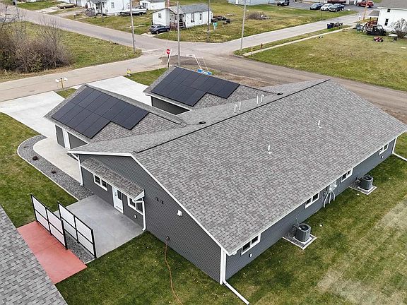 2nd image of 703 Stelting Street