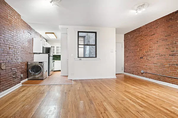 Rented by Grand Group Realty | media 12