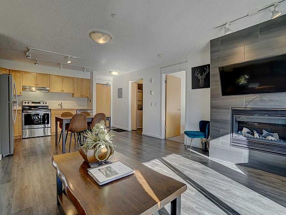 4th image of 160 S Kananaskis Way #307