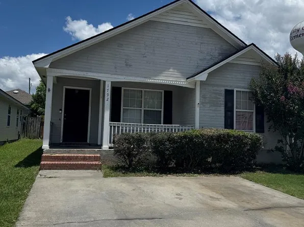 1792 Wayland Park Dr, Valdosta, GA 31601