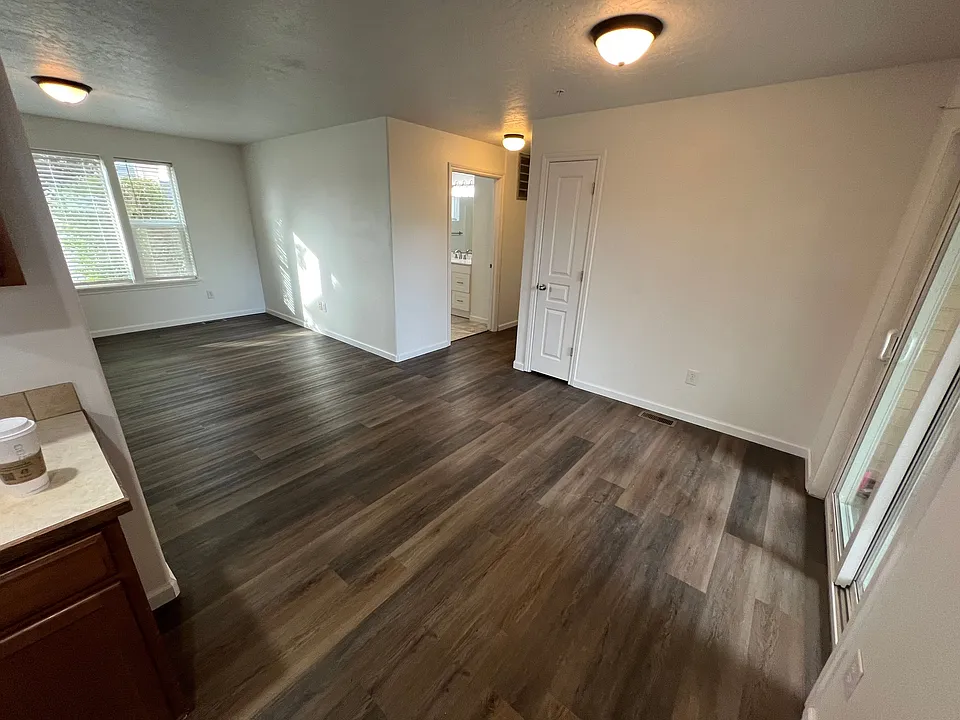 1111 N Midland Blvd #101