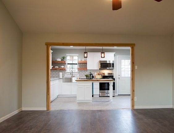 3rd image of 271 Harcourt Ave