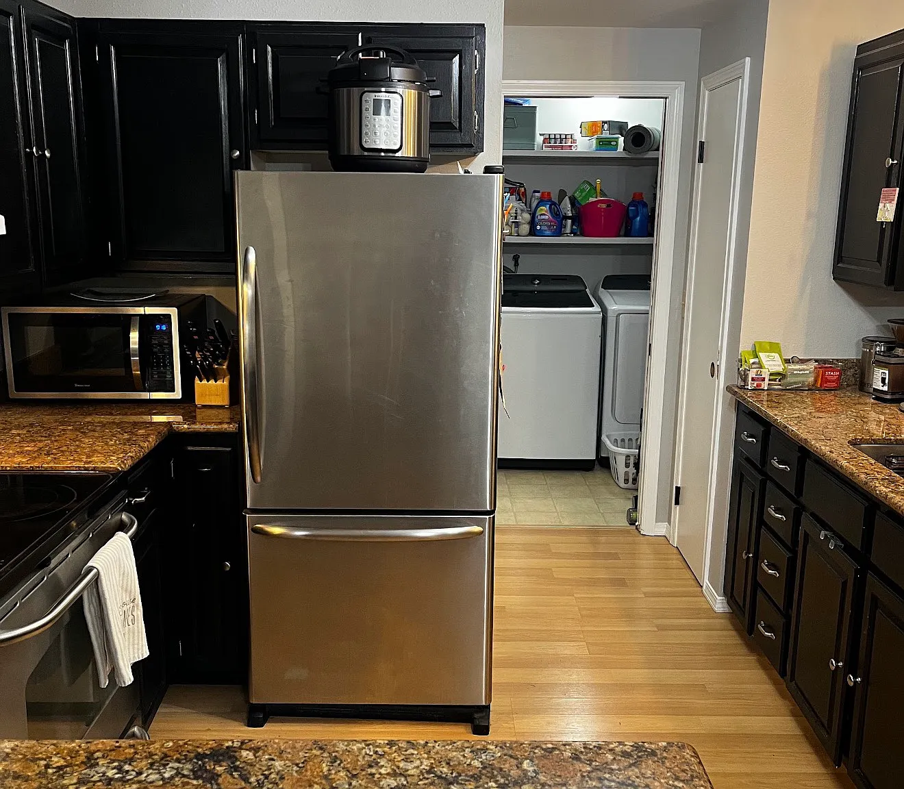 3 bed, 1008 sqft, $3,200 — Photo 4