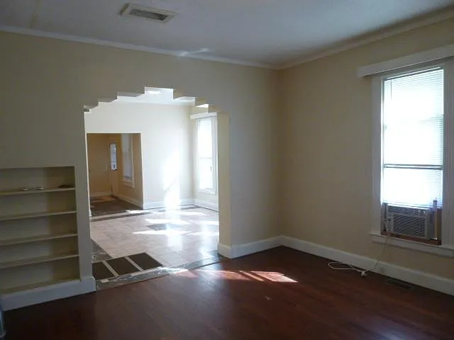 3 bed, 1.5 bath, 1245 sqft, $1,095 — Photo 4