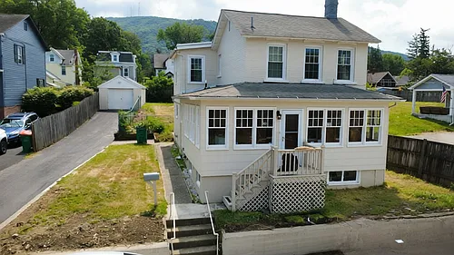 130 Spring Valley St Photo 1 130 Spring Valley St Photo 1