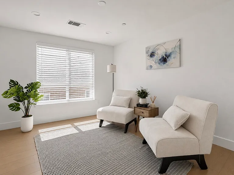 2710 T St #2 — Photo 8