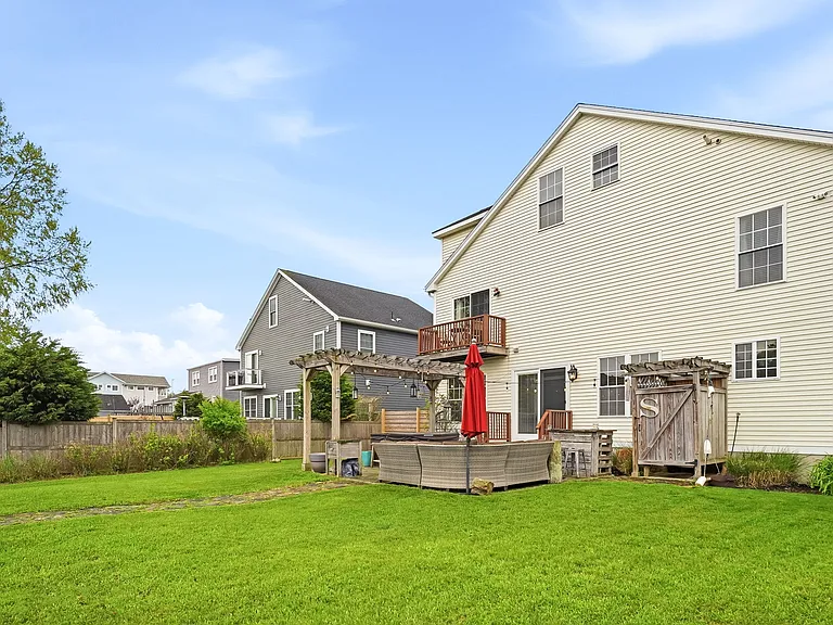 80 3rd Ave — Photo 36