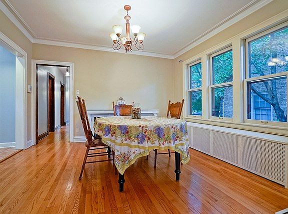 5th image of 9137 S Hoyne Ave