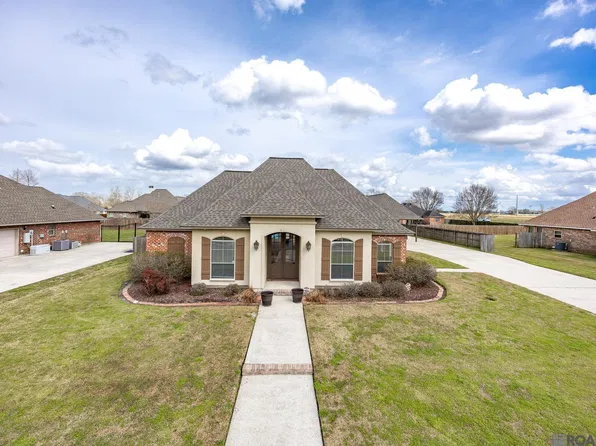 24581 Pecan Meadow Dr, Plaquemine, LA 70764