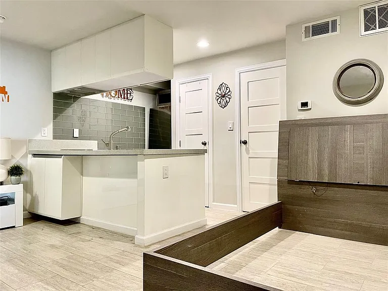 3110 Red River St #D-107 — Photo 9