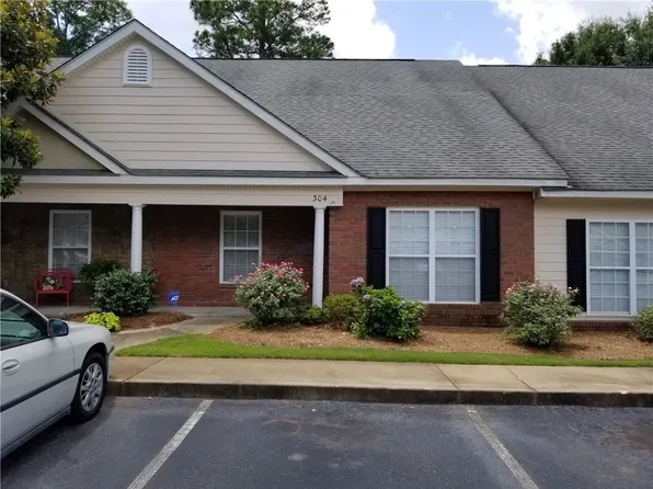 1515 Fitzpatrick Ave APT 304, Opelika, AL 36801