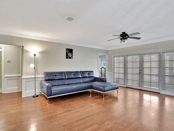 4th image of 9606 NW 35th Court
