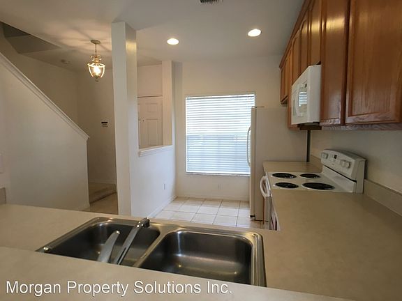 5th image of 10926 Savannah Wood Dr #142