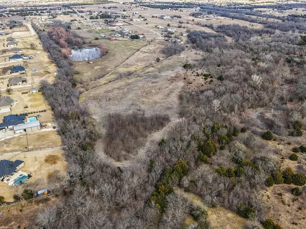 5594 Creekview Dr, Farmersville, TX 75442