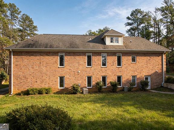 5th image of 10060 Buice Rd