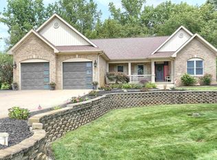 5203 N Sawgrass Ln, Leesburg, IN