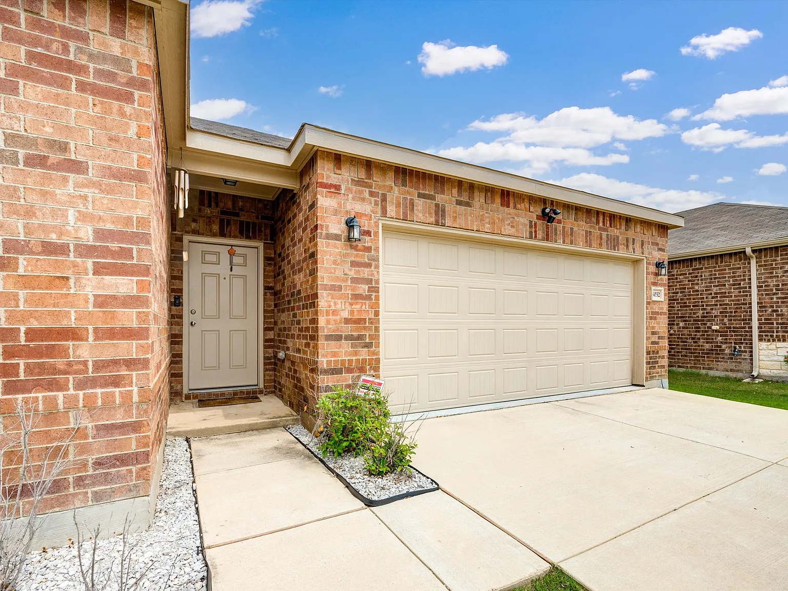 8032 Hereland Trl — Photo 4