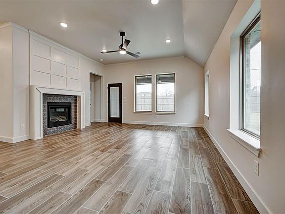 4th image of 3321 Slate River Dr