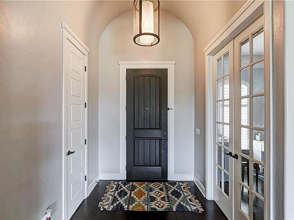 4th image of 305 SW 175th Ter