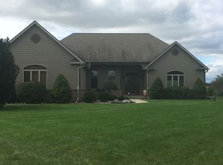 5049 Briar Ridge Ct, Burlington, WI 53105