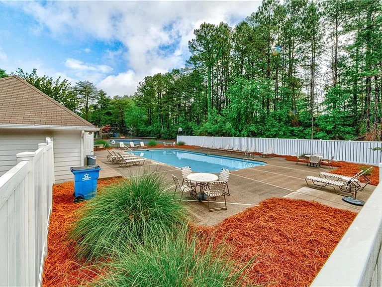 5527 Bridge Pointe Dr — Photo 47