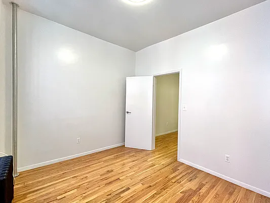 Rented by Compass | media 37