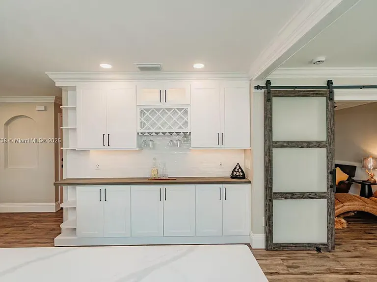 9675 SW Anchor Dr — Photo 11