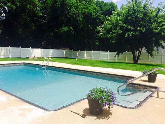 10ft deep saltwater pool