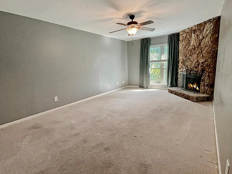 3314 Douglas Ave #205 — Photo 8