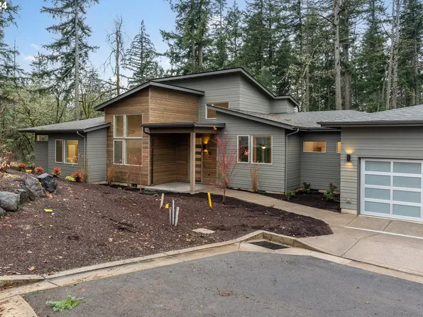 2030 Majestic Pl, Eugene, OR 97403