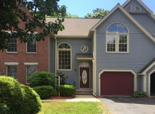 17 Forest Ln, Hopkinton, MA 01748
