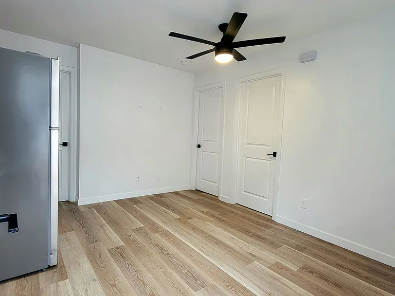 6249-6253 Mary Lane Drive — Photo 8