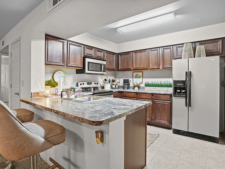 Coffee Creek — Photo 6