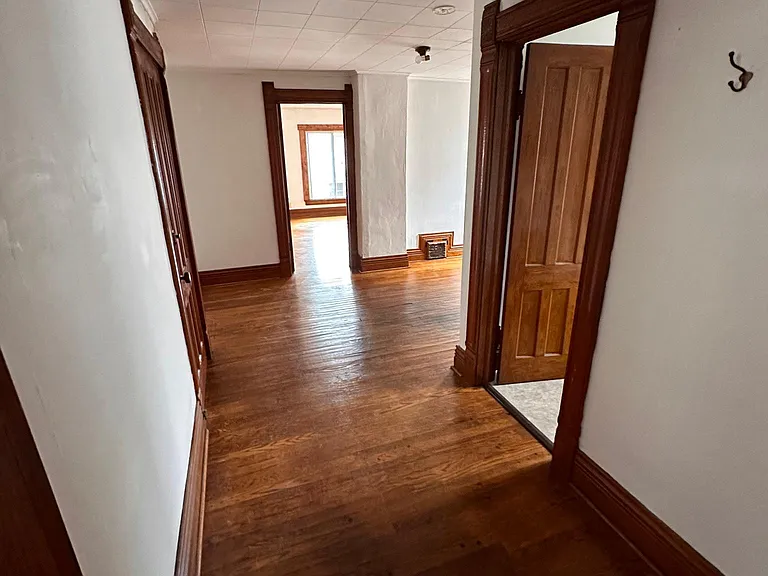 208 Freeman Ave #2 — Photo 4