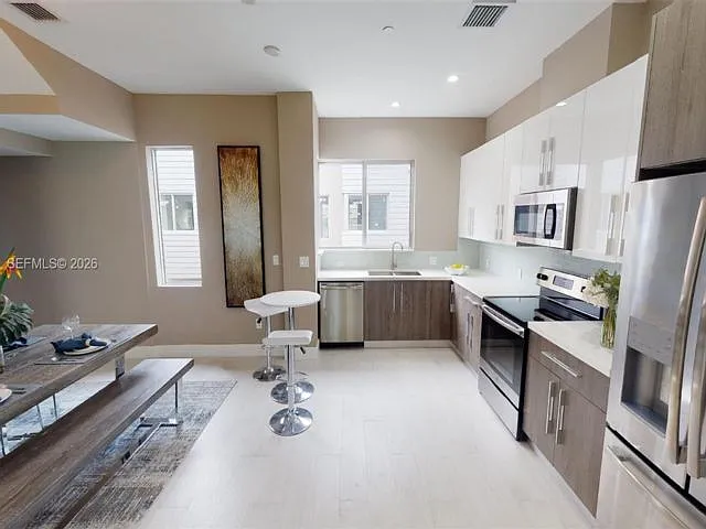 628 NE 12th Ave — Photo 7