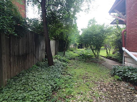 4th image of 5546 Hays St