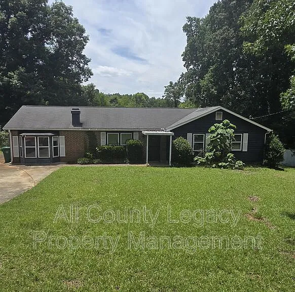 4419 Flakes Mill Rd — Photo 1