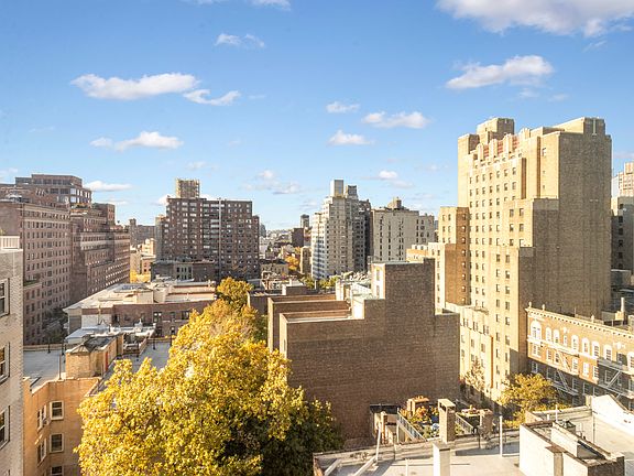 3rd image of 101 W 12th St APT 15B