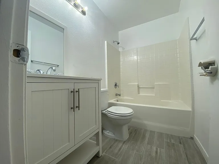 5905 Silver Heights St — Photo 10