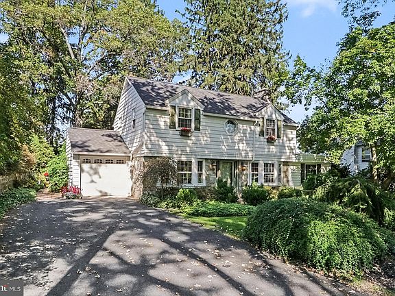 2nd image of 2812 Merion Rd