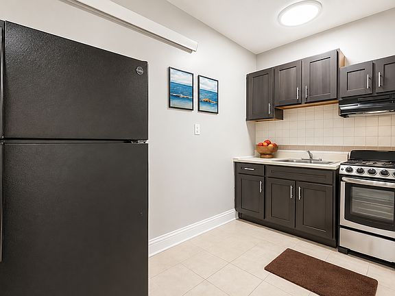 3rd image of 2101 W Tioga St #304-202-310